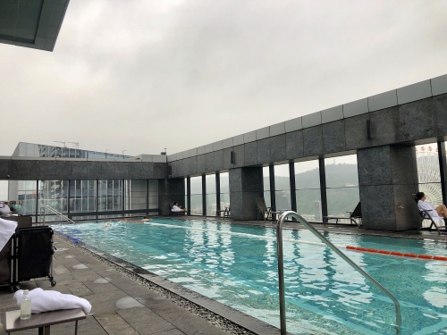 台北マリオットホテルのプール